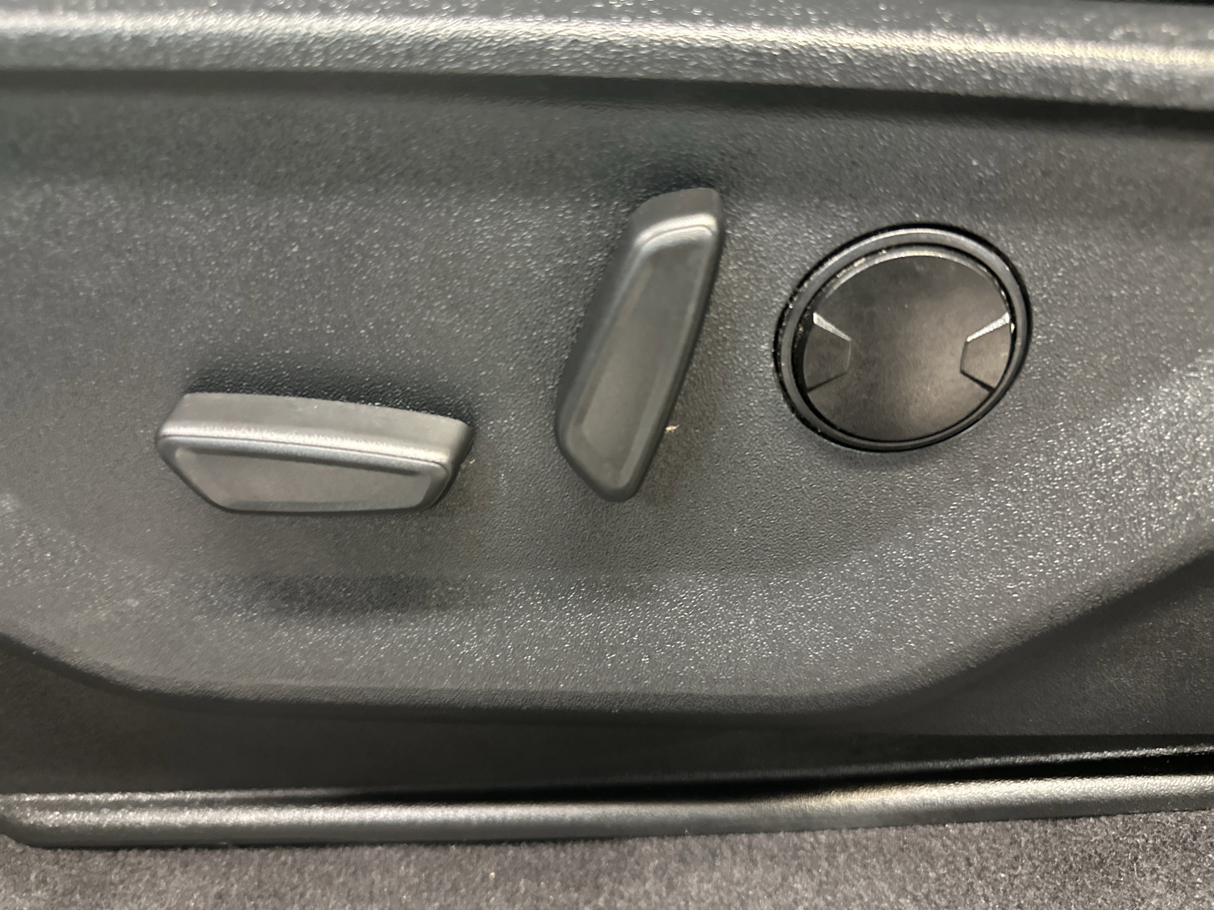 Used 2023 Ford F150 XLT w/ Equipment Group 302A High image 26