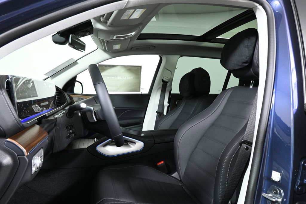 New 2026 Mercedes-Benz GLS 450 4MATIC image 12