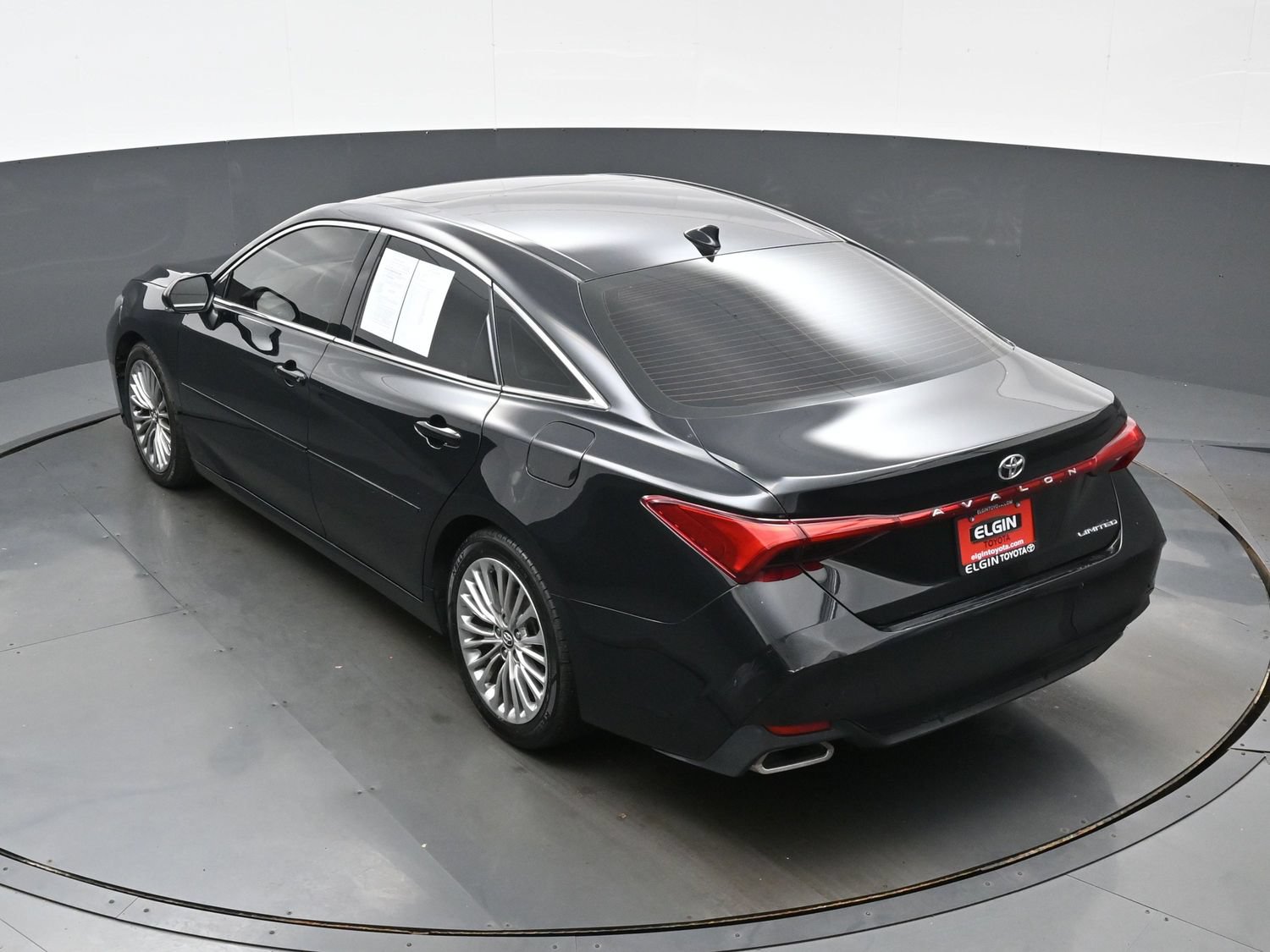 Used 2020 Toyota Avalon Limited w/ Advanced Safety Package FWD image 39