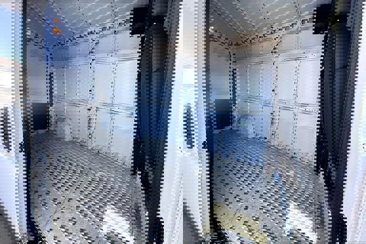 Used 2023 RAM ProMaster 2500 w/ Convenience Group image 19