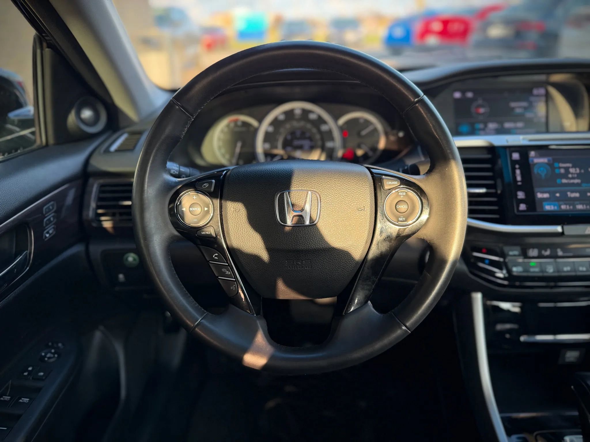 Used 2017 Honda Accord EX-L image 10