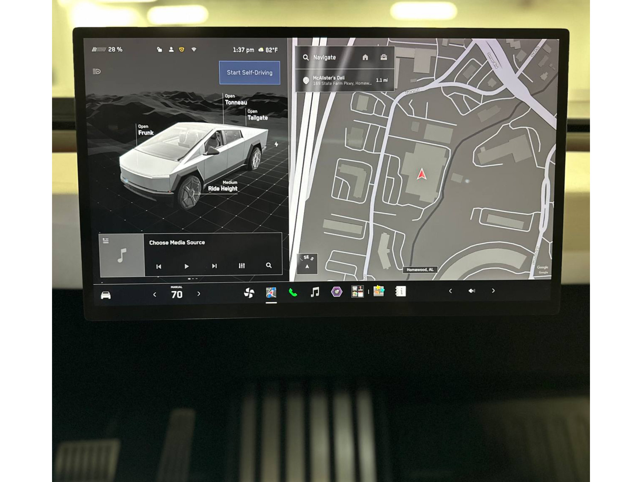 Used 2024 Tesla Cybertruck AWD Crew Cab image 29