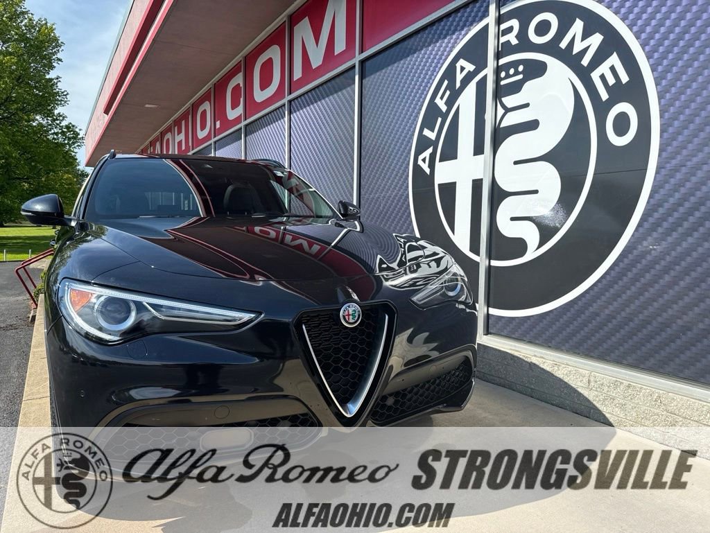 Used 2023 Alfa Romeo Stelvio Ti AWD/4WD image 1