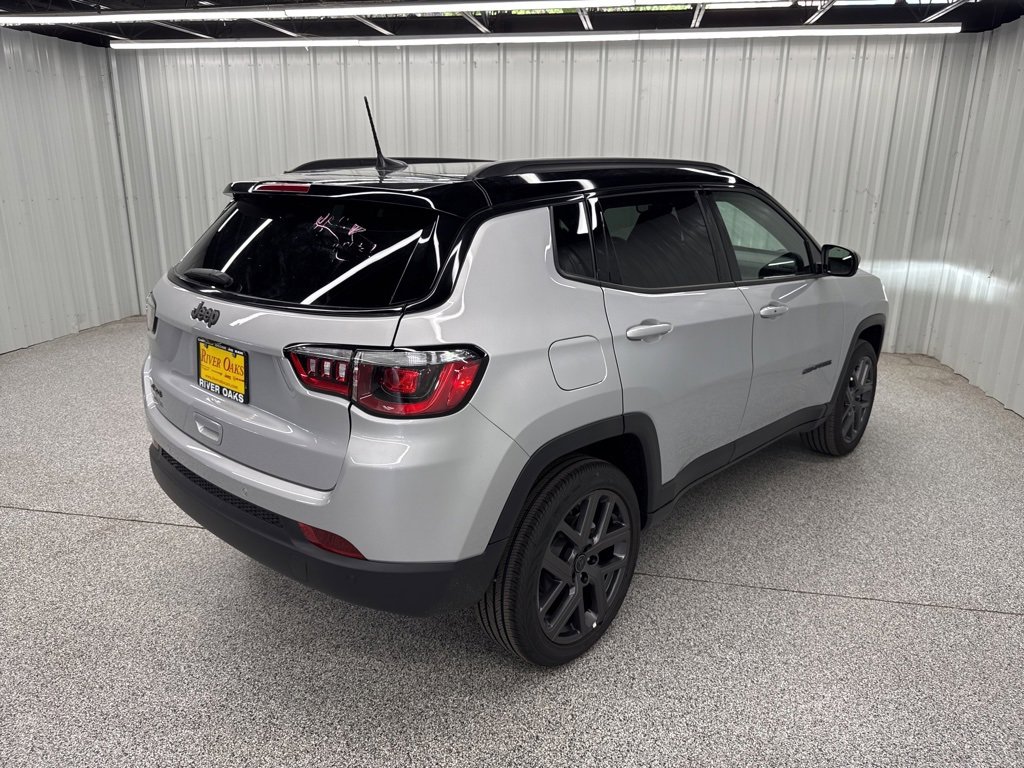 New 2025 Jeep Compass Limited w/ Sun & Sound Group image 6