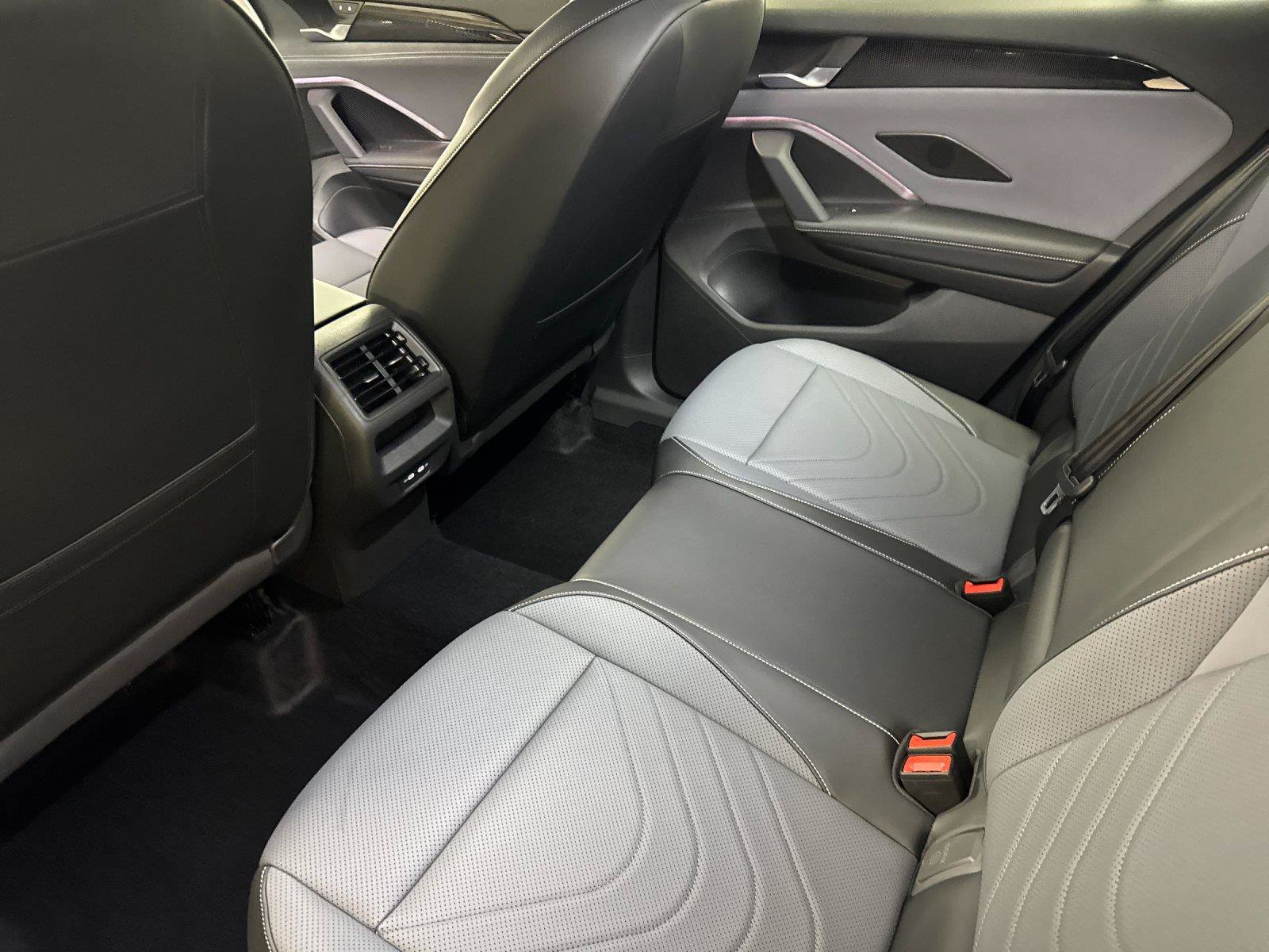 New 2026 Volkswagen Tiguan SE AWD/4WD image 11