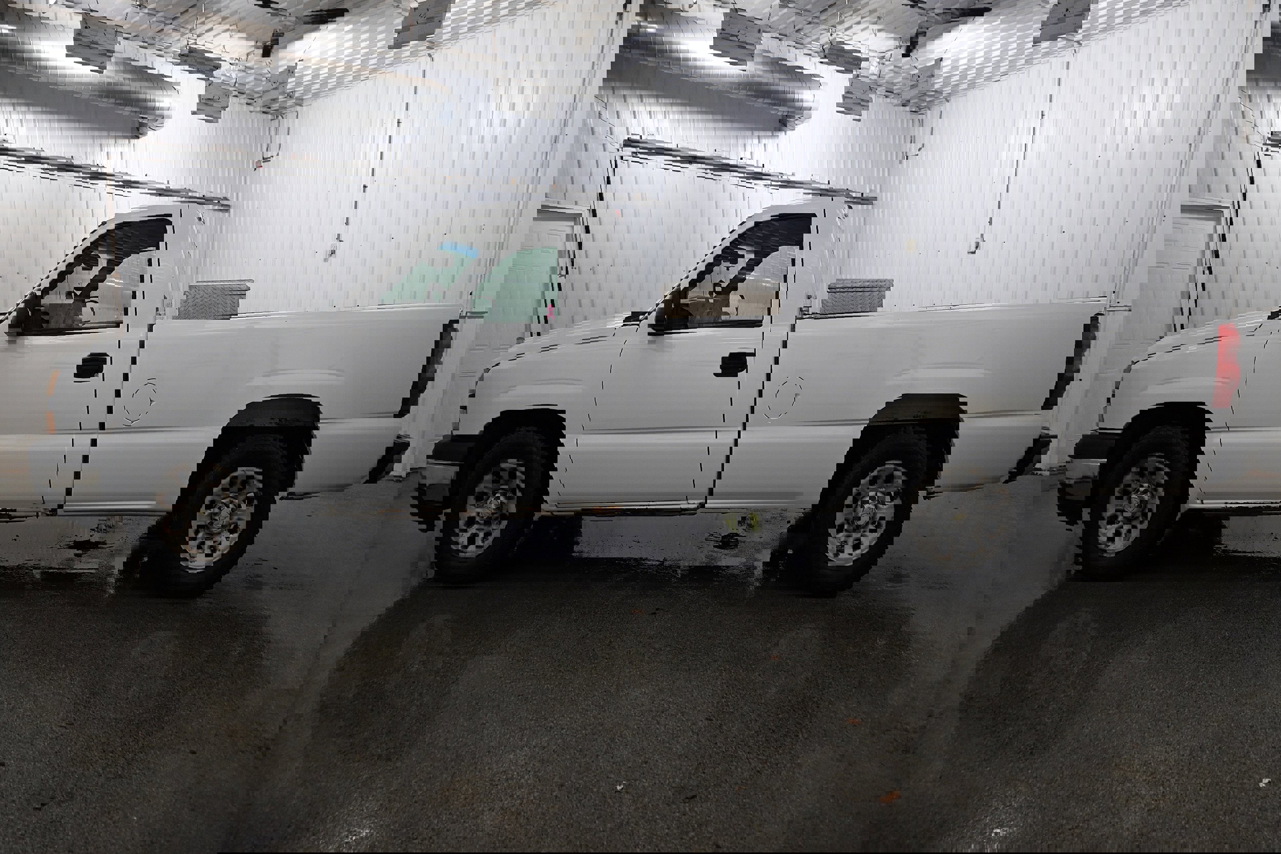 Used 2006 Chevrolet Silverado 1500 W/T image 12