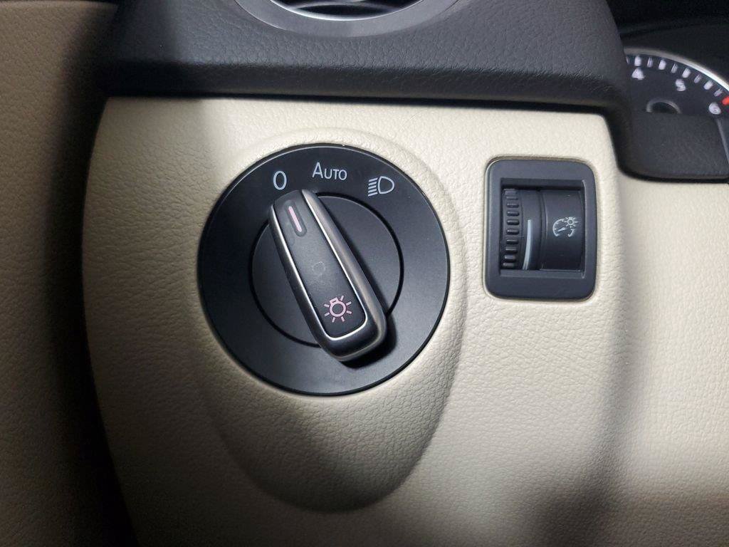 Used 2017 Volkswagen Tiguan S AWD/4WD image 35