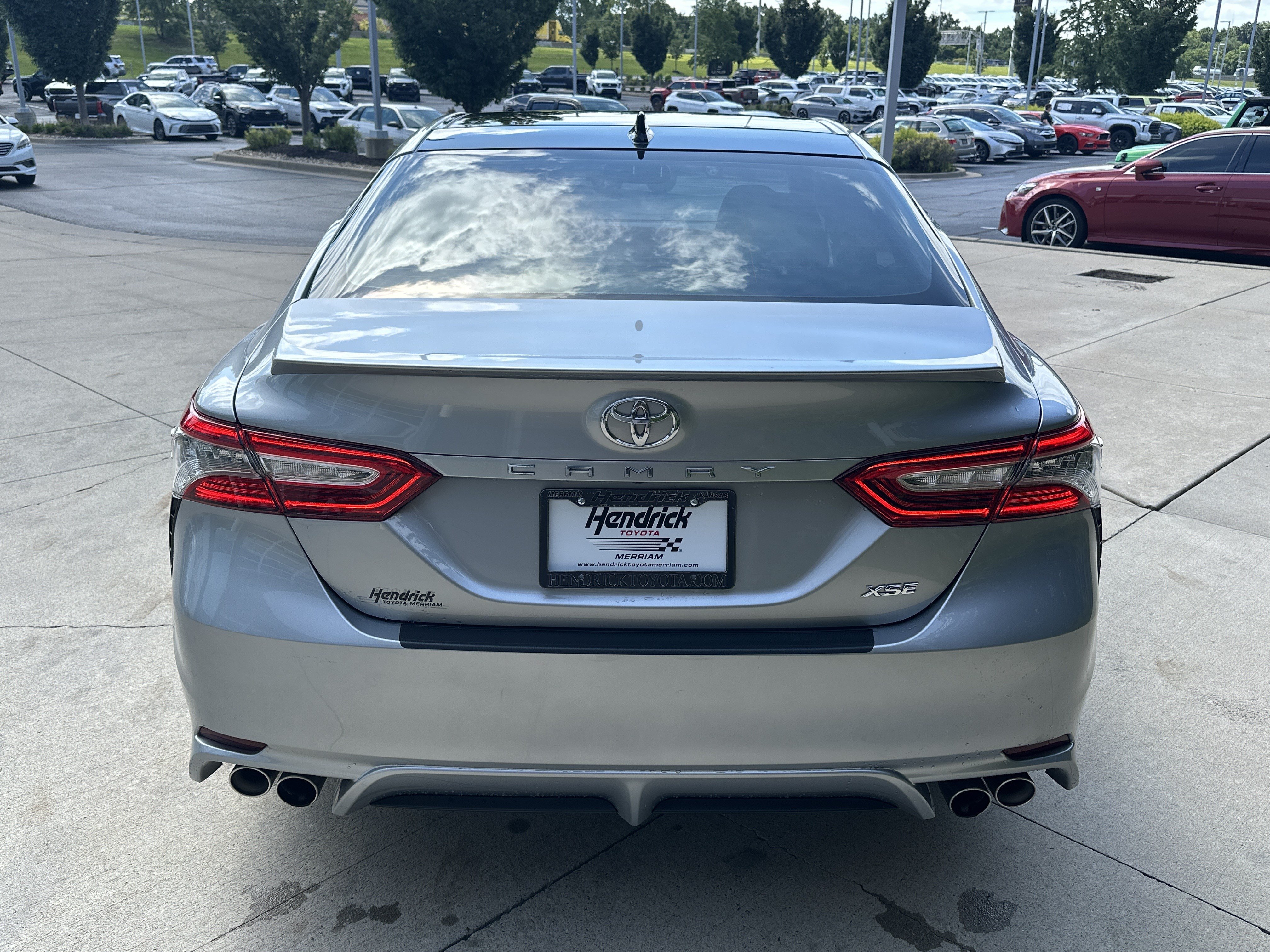 Used 2019 Toyota Camry XSE FWD image 8