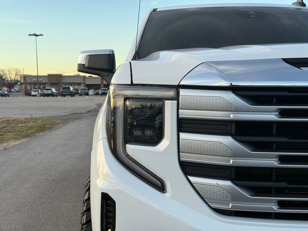 Used 2023 GMC Sierra 1500 SLE image 6