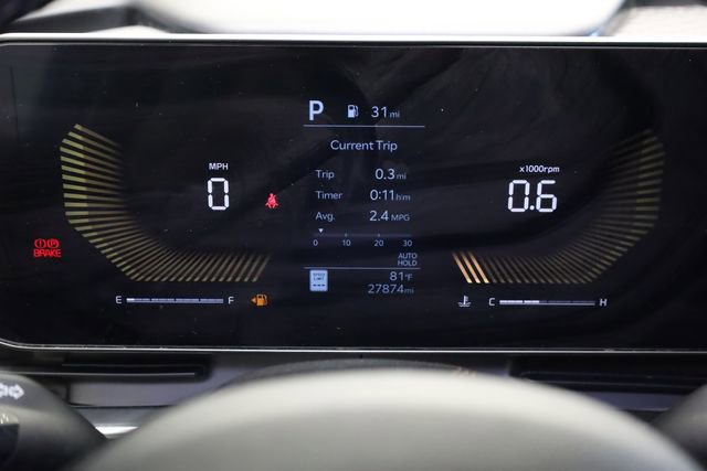 Used 2025 Kia Carnival FWD image 21