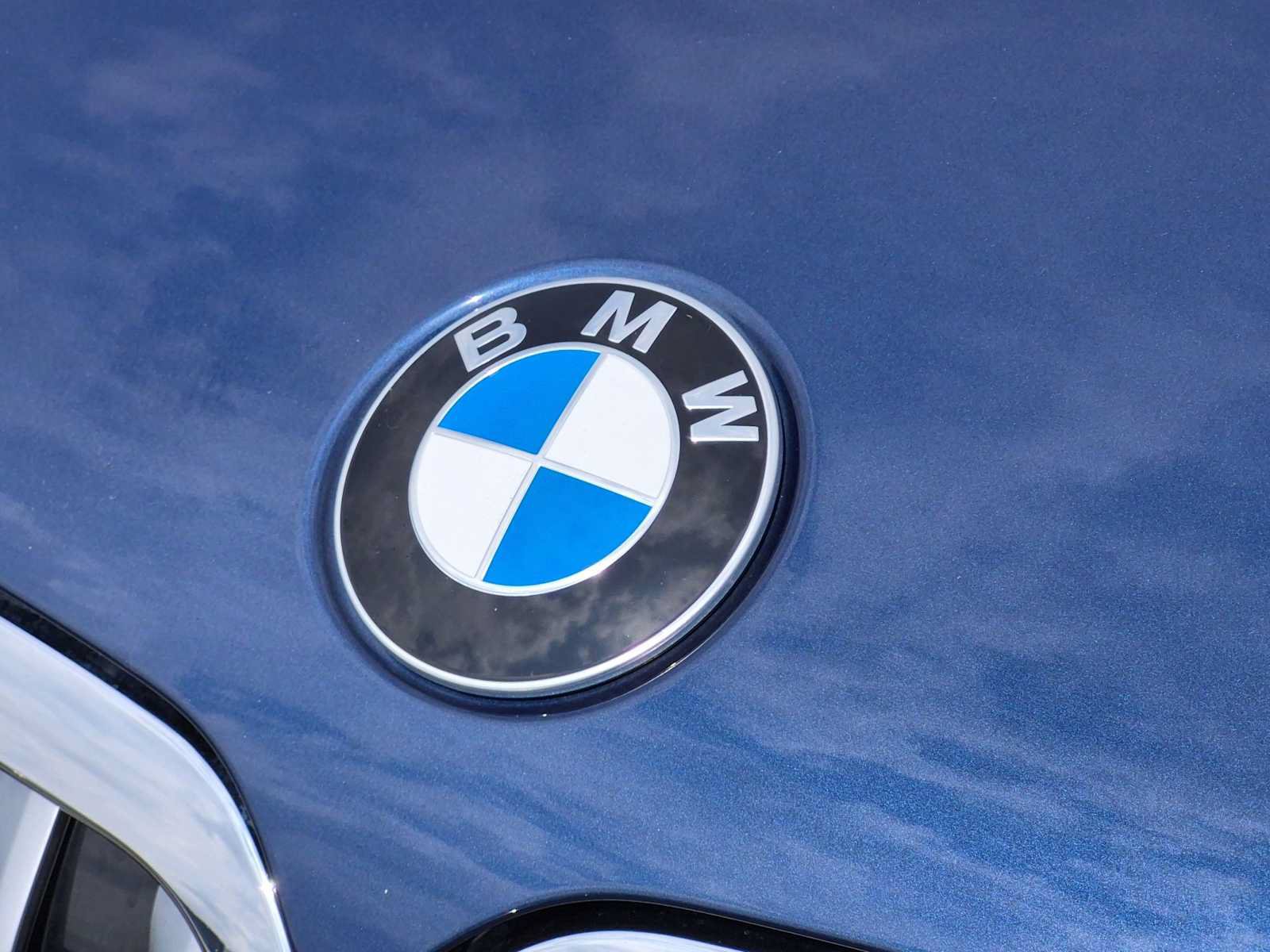 Used 2022 BMW X7 xDrive40i w/ Premium Package AWD/4WD image 12