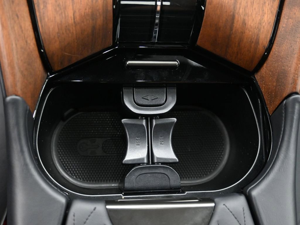 Used 2024 Aston Martin DB12 Coupe RWD image 22
