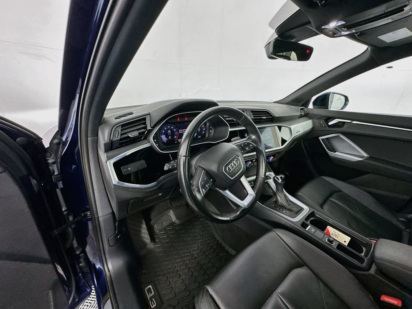 Used 2021 Audi Q3 2.0T Premium AWD/4WD image 9