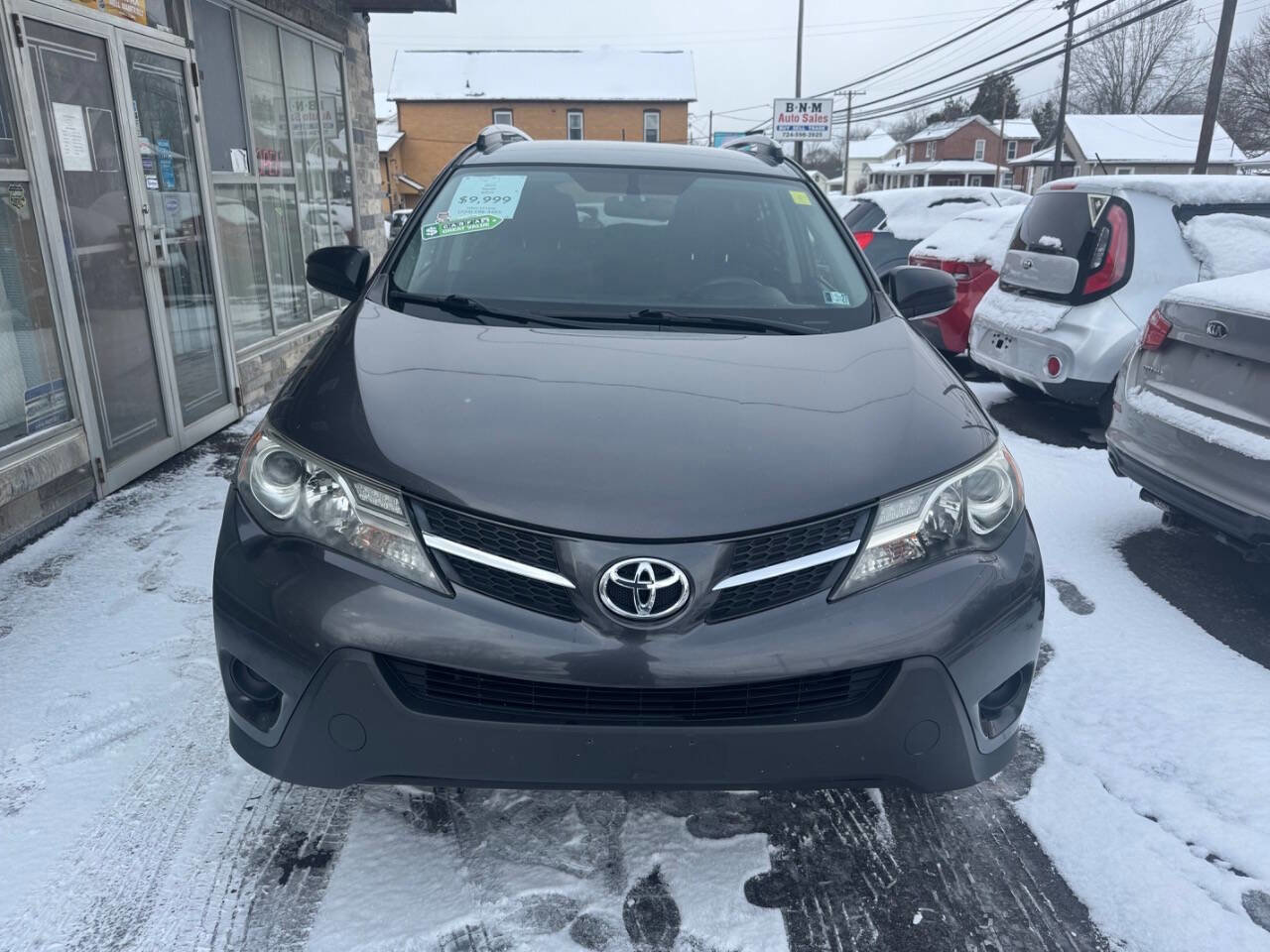 Used 2015 Toyota RAV4 LE image 2