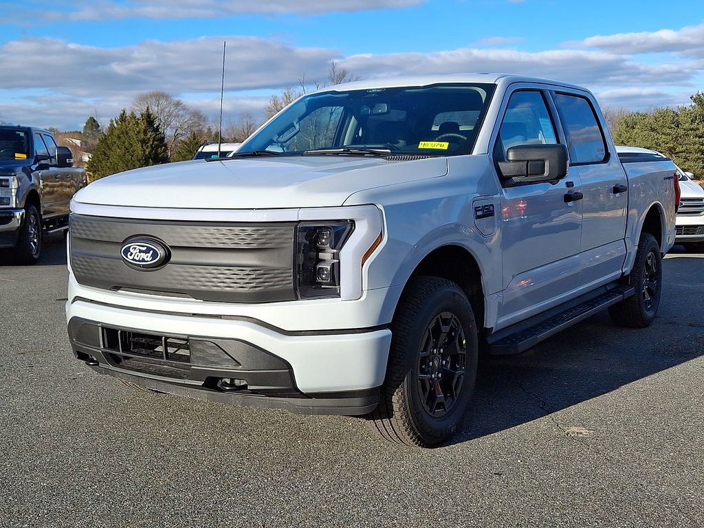 New 2025 Ford F150 Lightning XLT w/ Max Trailer Tow Package image 2
