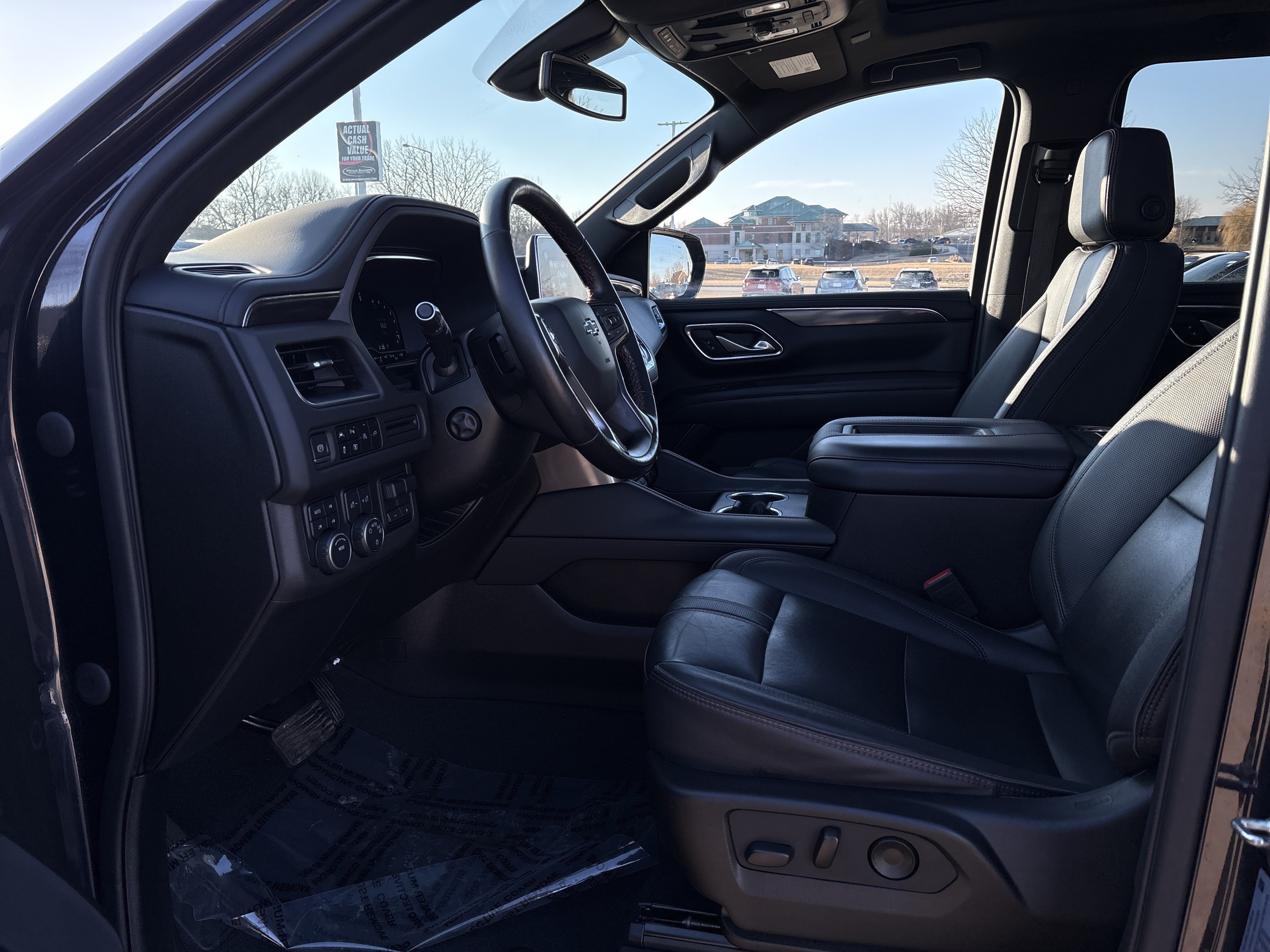 Used 2022 Chevrolet Suburban RST w/ Luxury Package AWD/4WD image 10