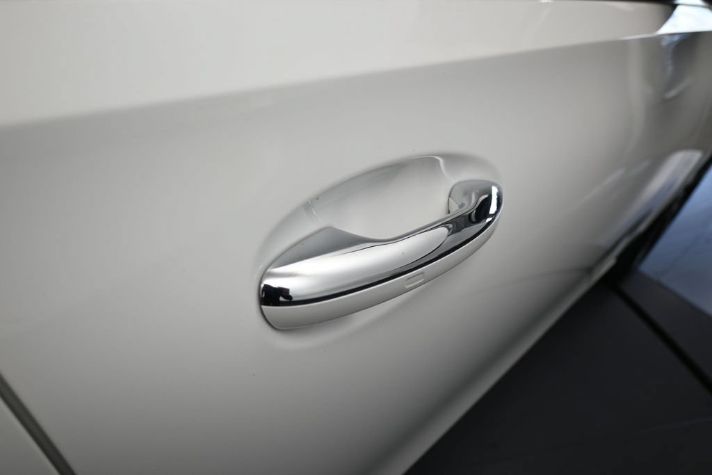 Used 2025 Mercedes-Benz C 300 Sedan image 46
