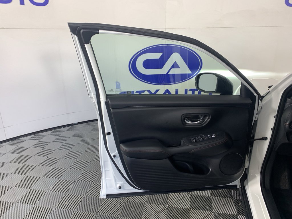 Used 2025 Honda HR-V Sport image 14