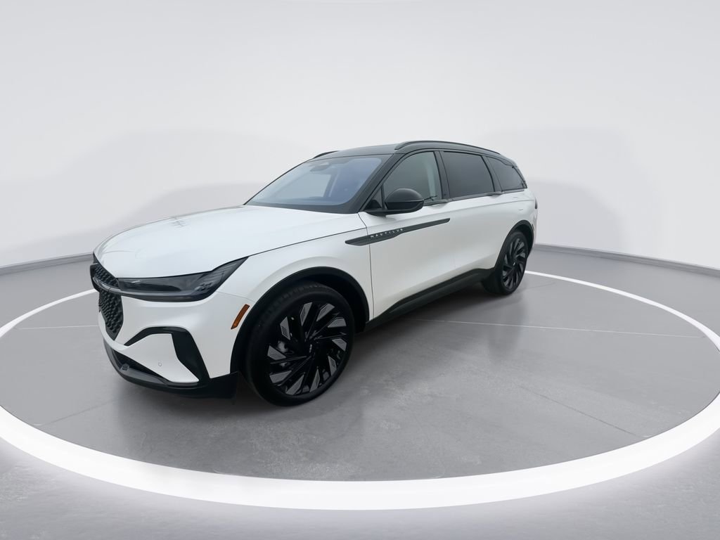 New 2026 Lincoln Nautilus Reserve image 4