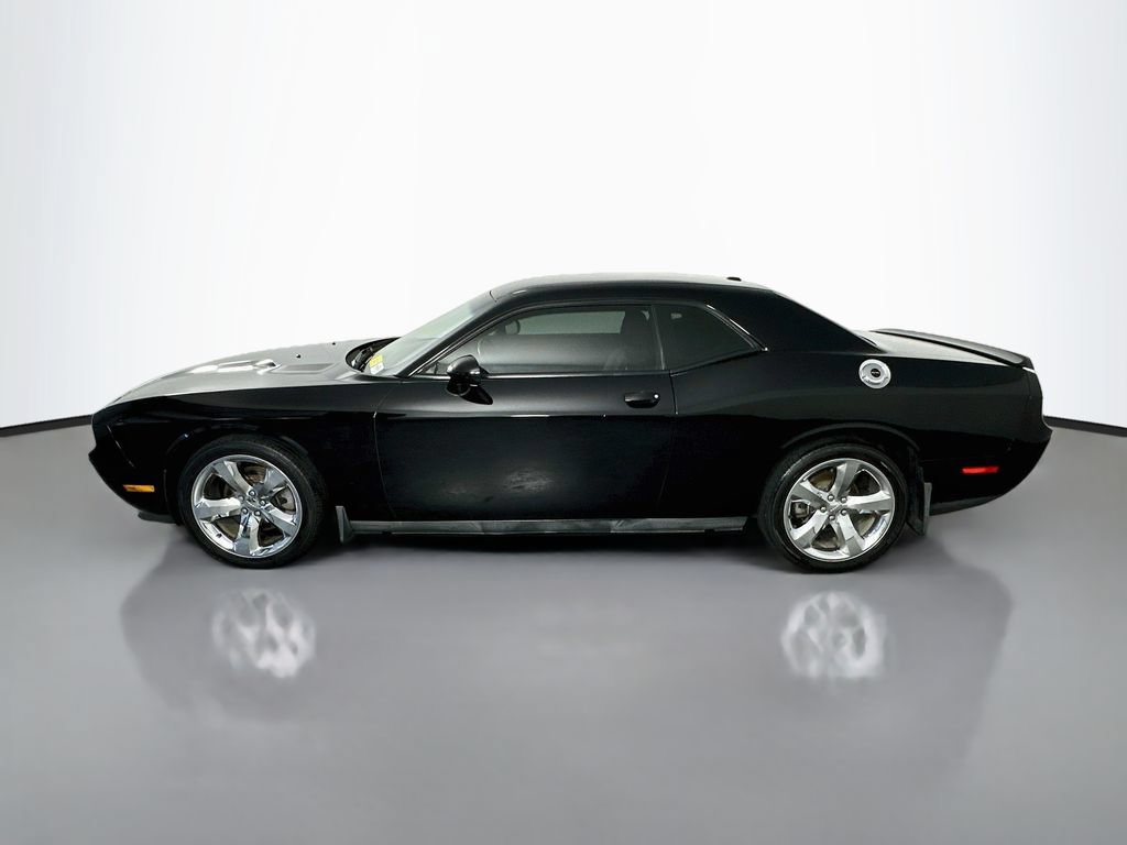 Used 2013 Dodge Challenger SXT w/ Super Sport Group RWD image 4