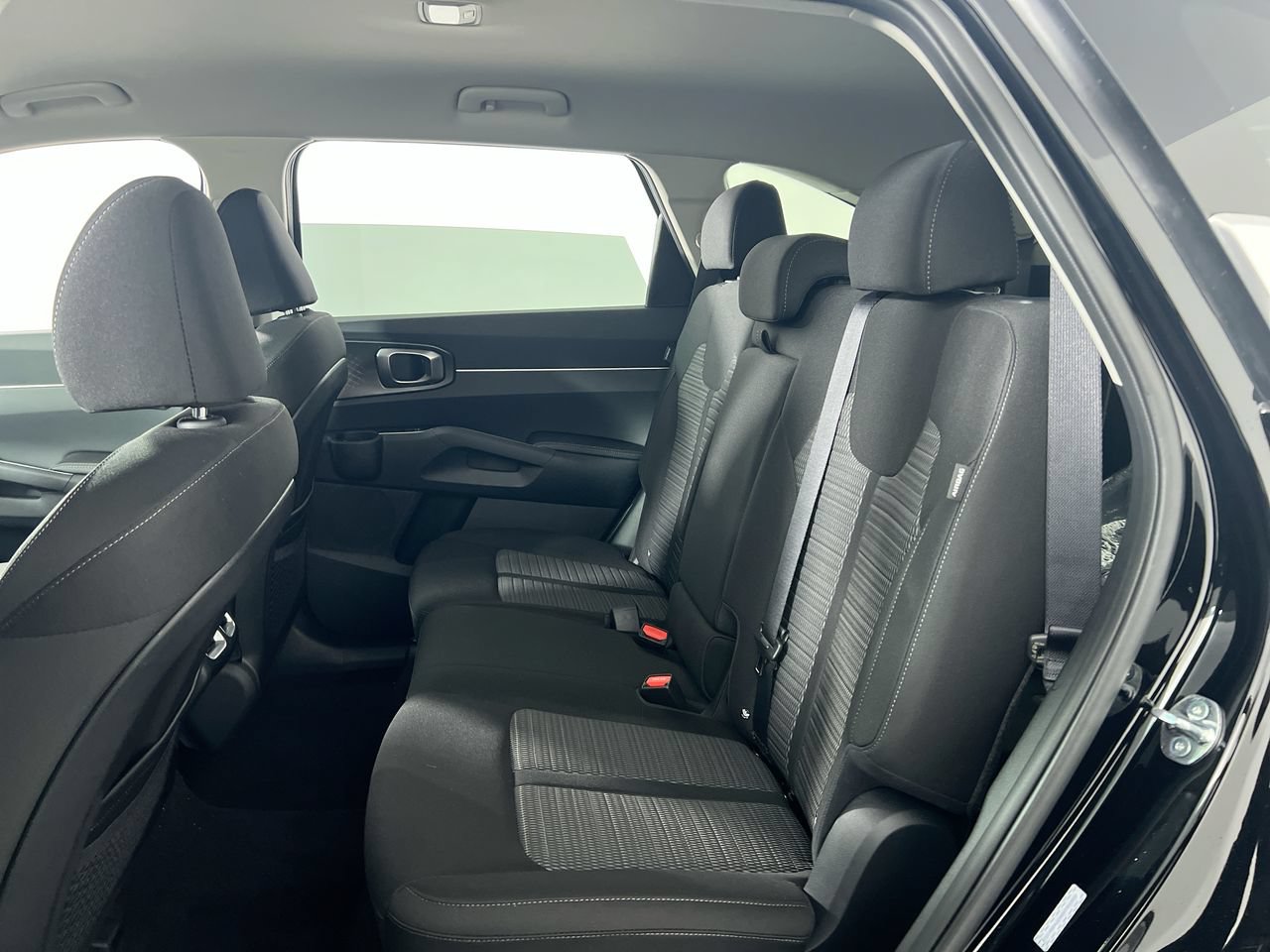 New 2026 Kia Sorento LX FWD image 30