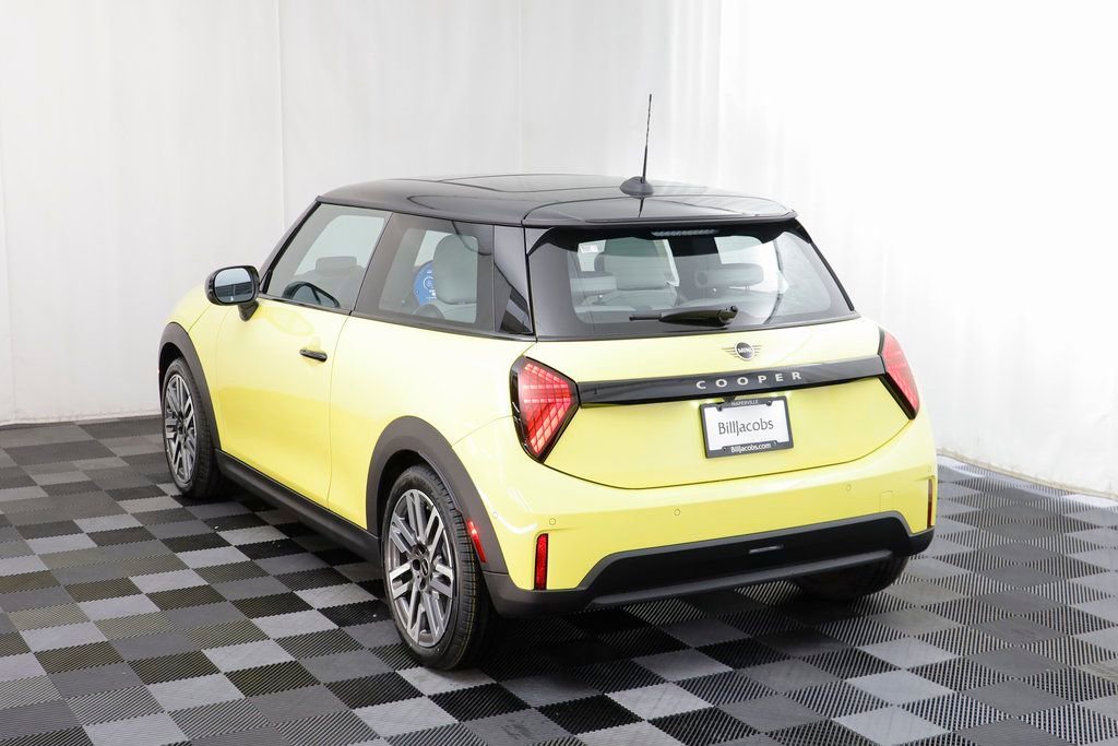 New 2026 MINI Cooper 2-Door Hardtop image 15