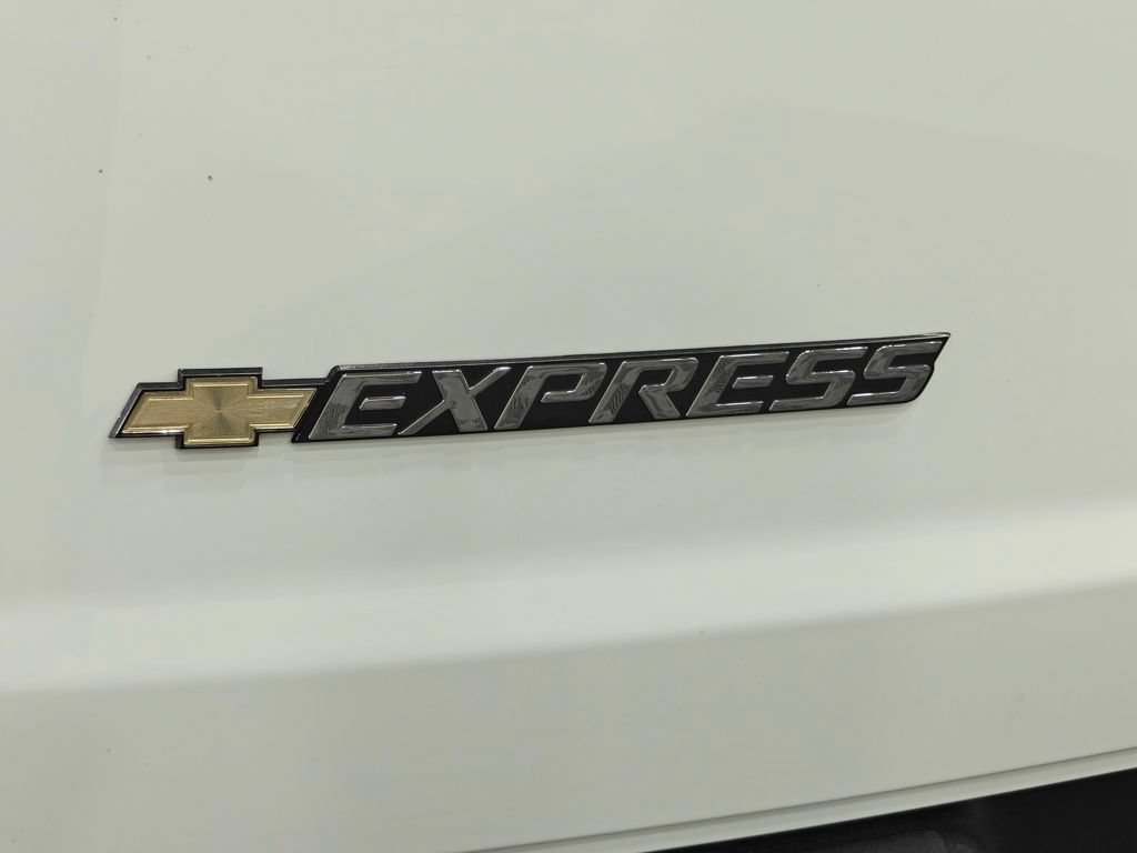 Used 2022 Chevrolet Express 2500 w/ Driver Convenience Package RWD image 35