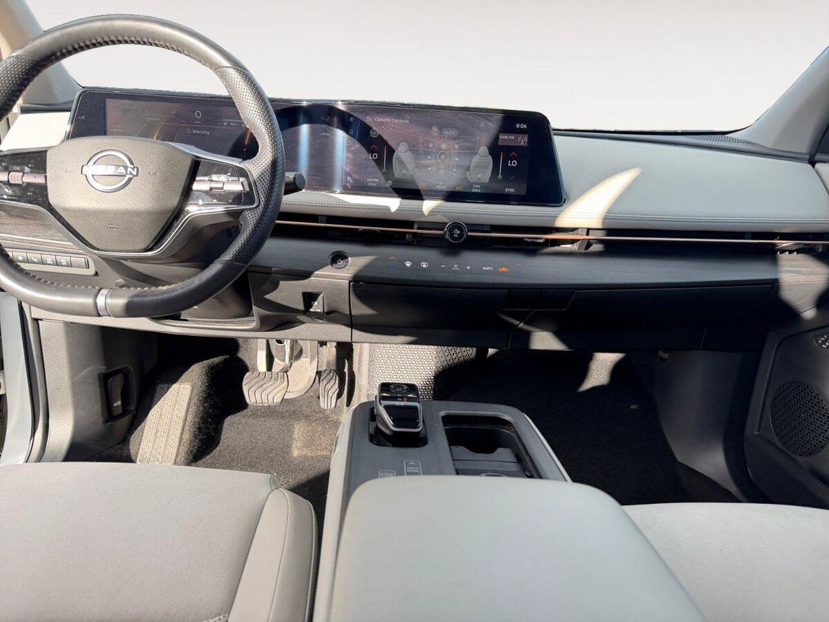 Used 2024 Nissan Ariya AWD image 11
