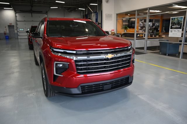 New 2026 Chevrolet Traverse LT w/ Driver Confidence Package FWD image 3