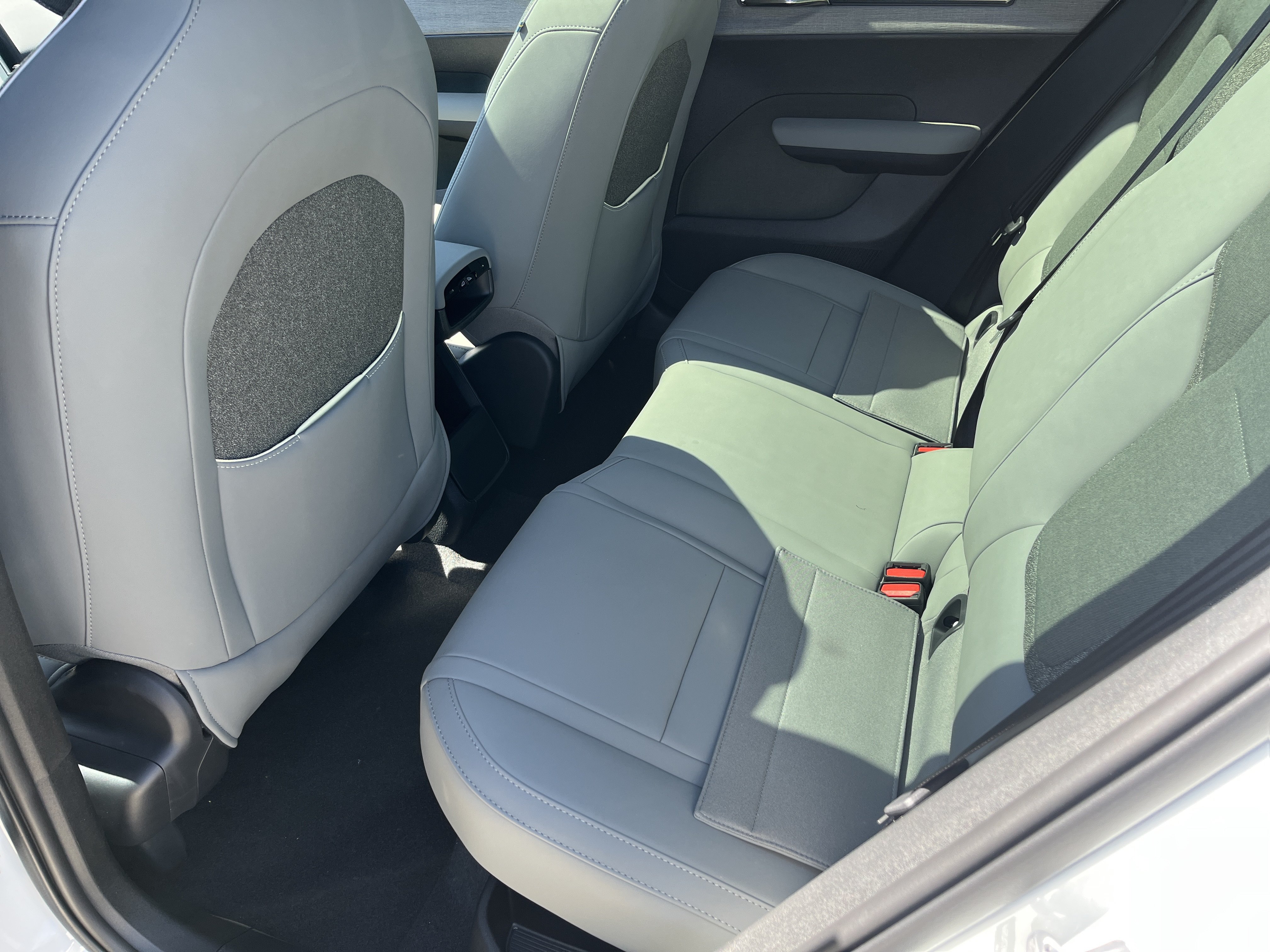 New 2026 Volvo EX30 Plus w/ Protection Package Premier AWD/4WD image 9