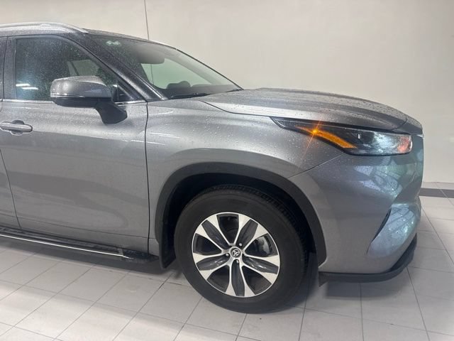 Used 2026 Toyota Highlander XLE AWD/4WD image 4