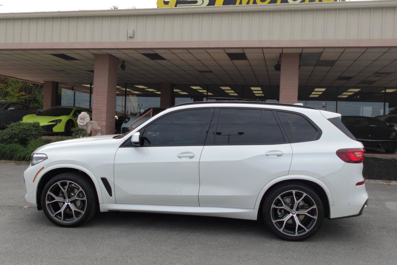 Used 2022 BMW X5 xDrive40i w/ M Sport Package AWD/4WD image 4