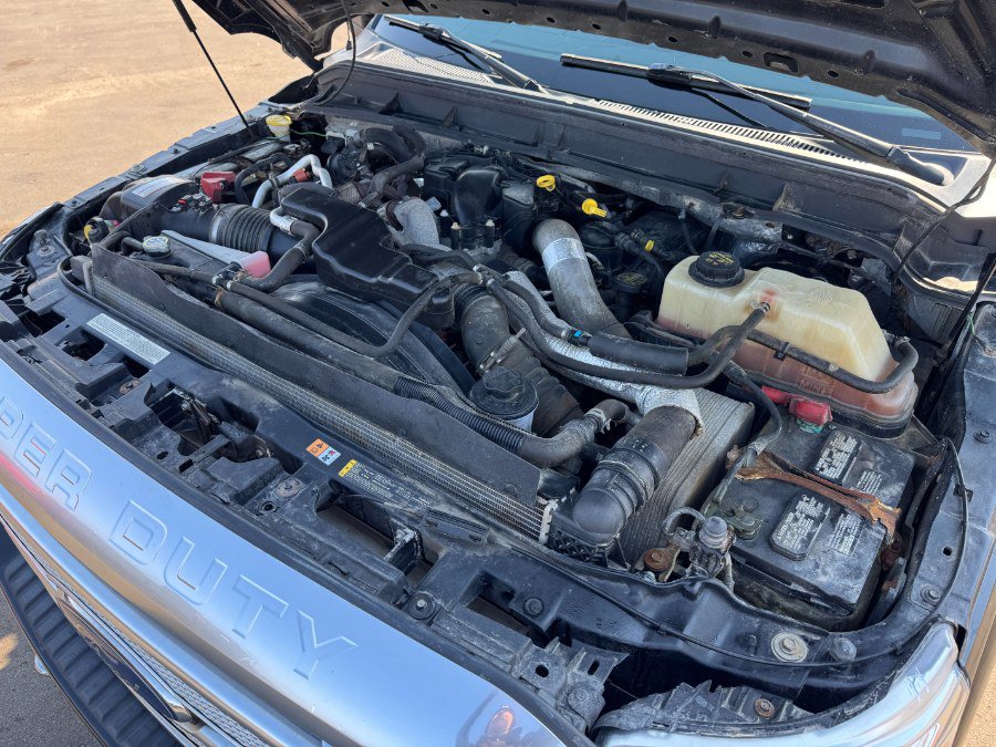 Used 2015 Ford F350 Platinum w/ Platinum Package image 23