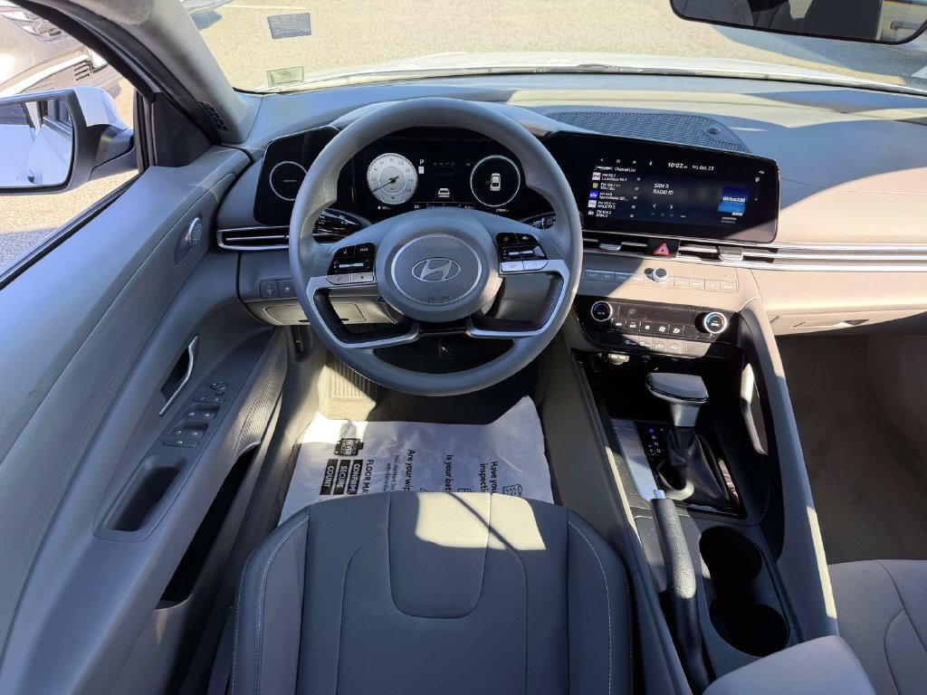 Certified 2024 Hyundai Elantra SEL FWD image 12