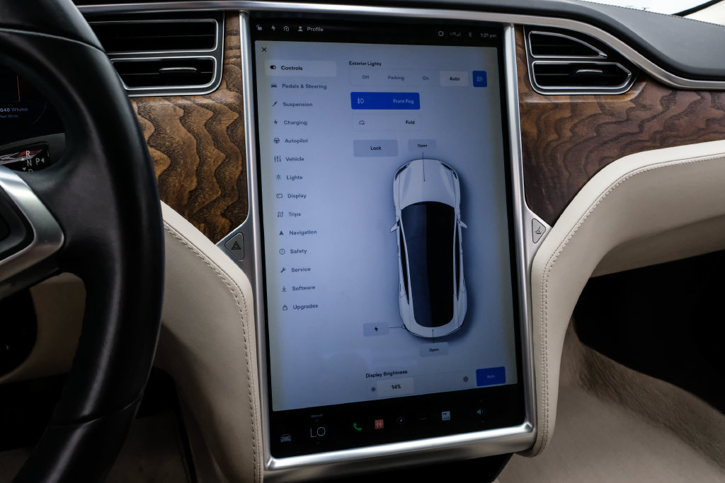 Used 2018 Tesla Model S 75D AWD/4WD image 28