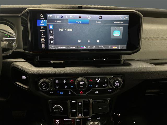 Used 2024 Jeep Wrangler Unlimited image 8