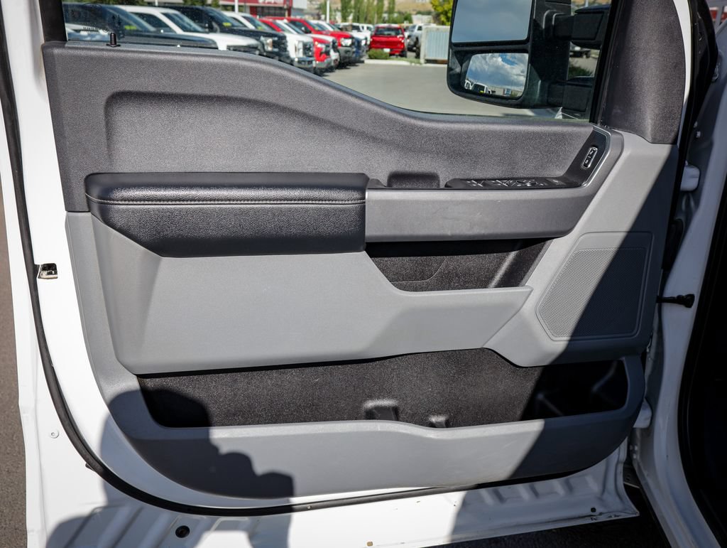 Used 2023 Ford F350 XLT w/ FX4 Off-Road Package AWD/4WD image 15