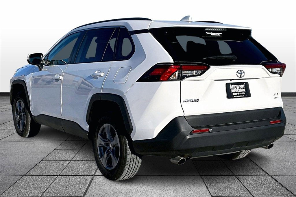 Used 2022 Toyota RAV4 XLE image 10