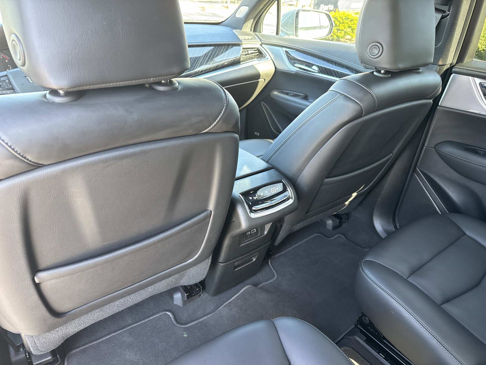 Certified 2025 Cadillac XT6 Premium Luxury image 14