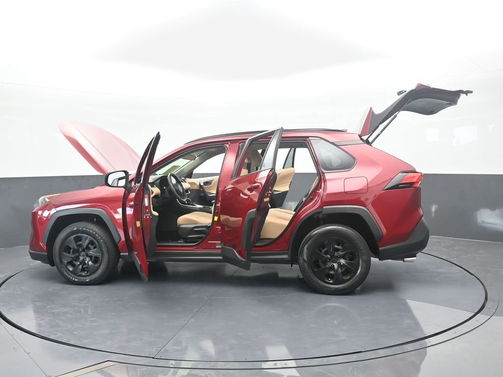 Used 2019 Toyota RAV4 LE image 71
