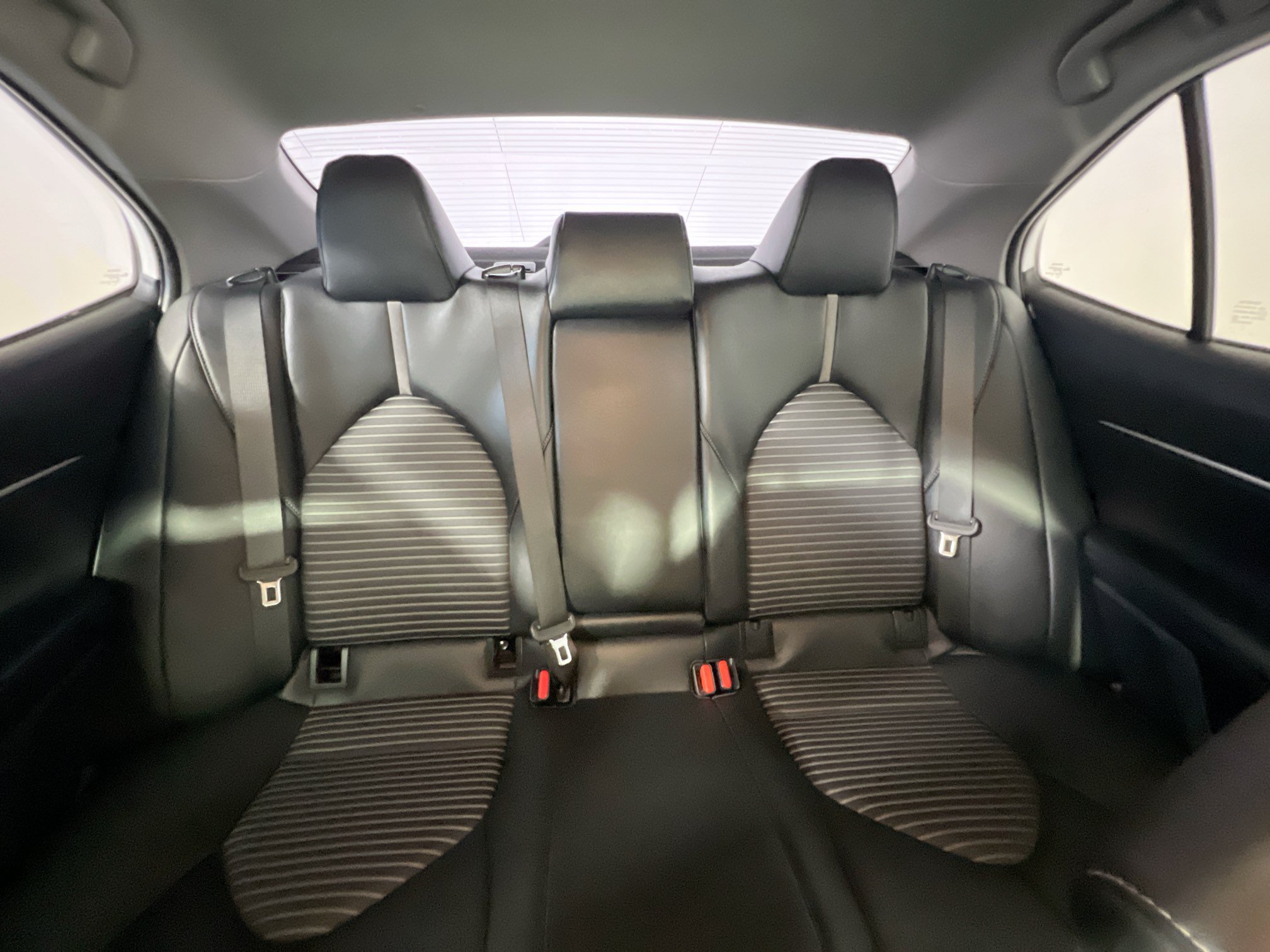 Used 2023 Toyota Camry SE FWD image 31