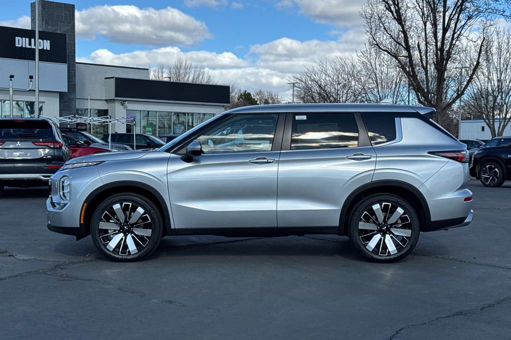 New 2026 Mitsubishi Outlander SE AWD/4WD image 7