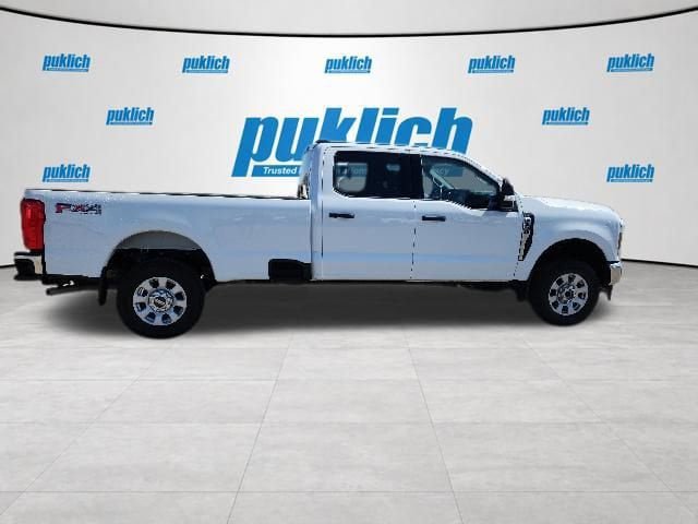 Used 2024 Ford F350 XLT AWD/4WD image 8