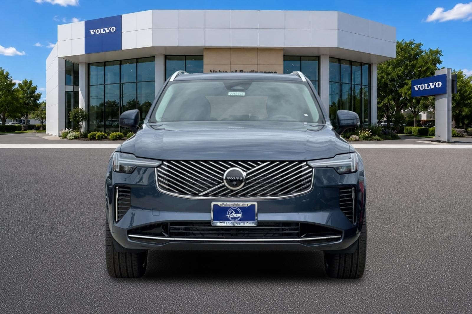 New 2026 Volvo XC90 B5 Plus w/ Protection Package AWD/4WD image 8