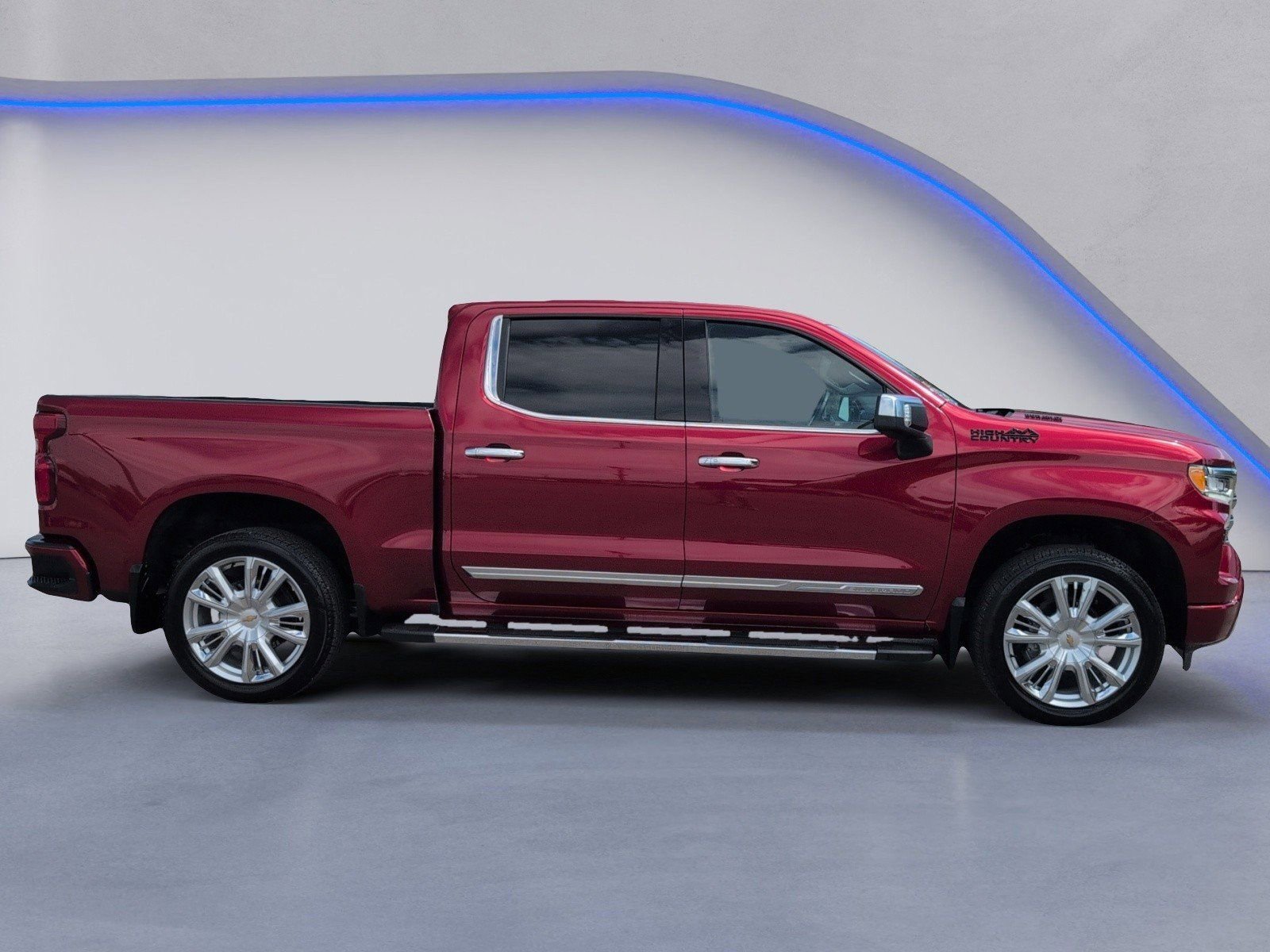 Used 2025 Chevrolet Silverado 1500 High Country w/ High Country Premium Package AWD/4WD image 11