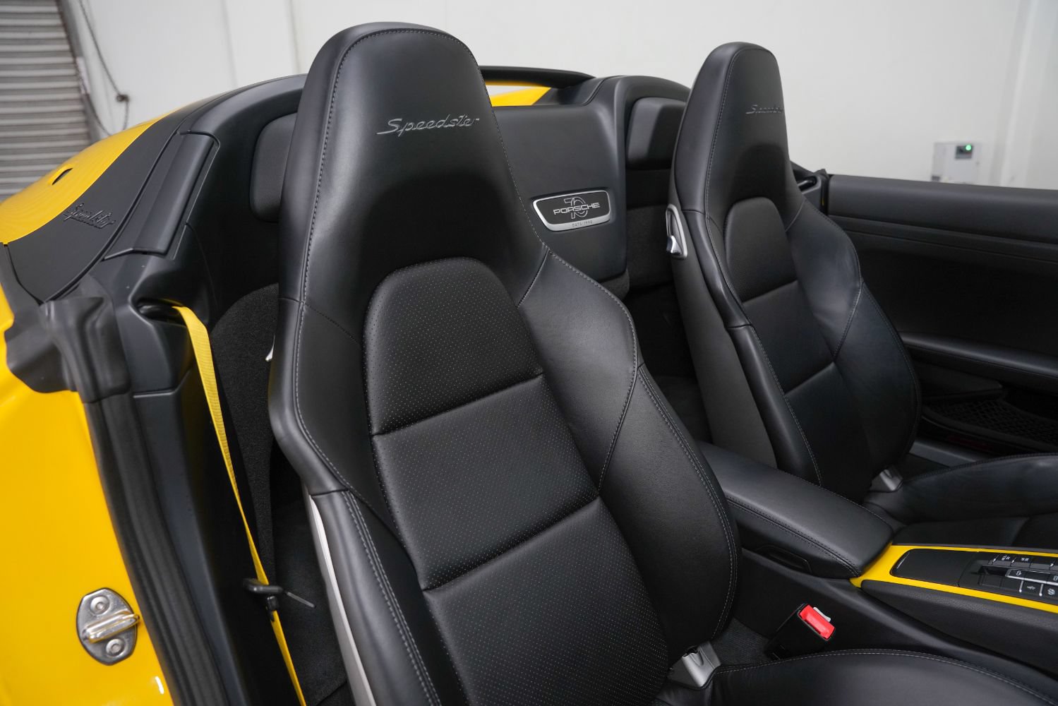 Used 2019 Porsche 911 Speedster RWD image 31