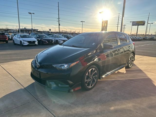 Used 2017 Toyota Corolla iM image 7