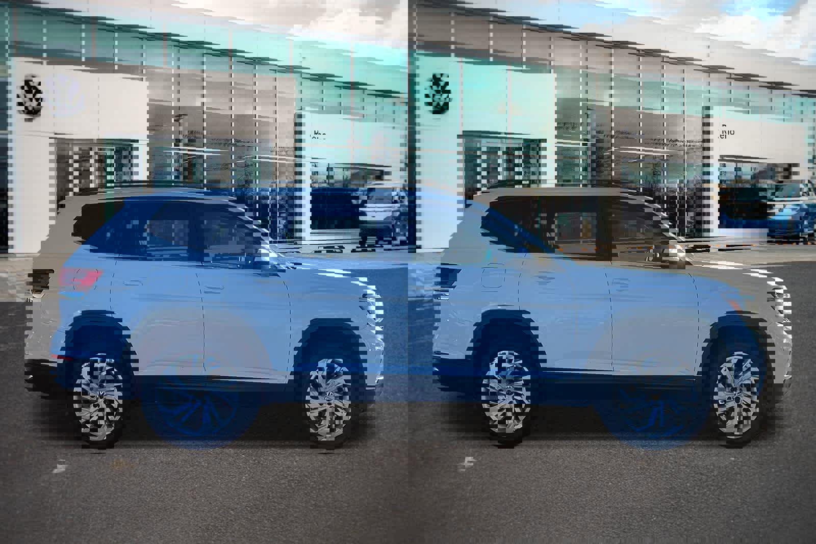 Used 2022 Volkswagen Atlas SE image 4