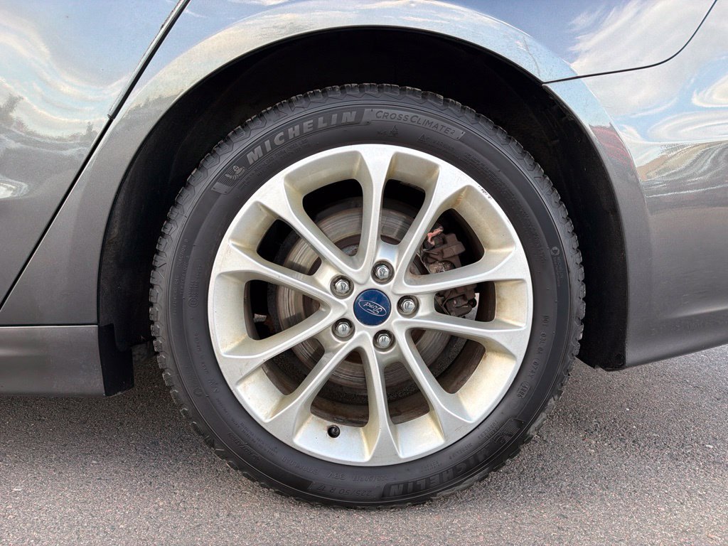 Used 2019 Ford Fusion SEL FWD image 34