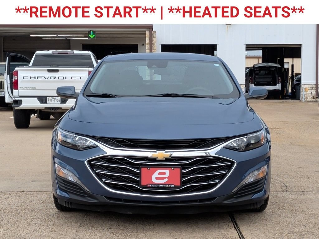 Used 2025 Chevrolet Malibu LT FWD image 2